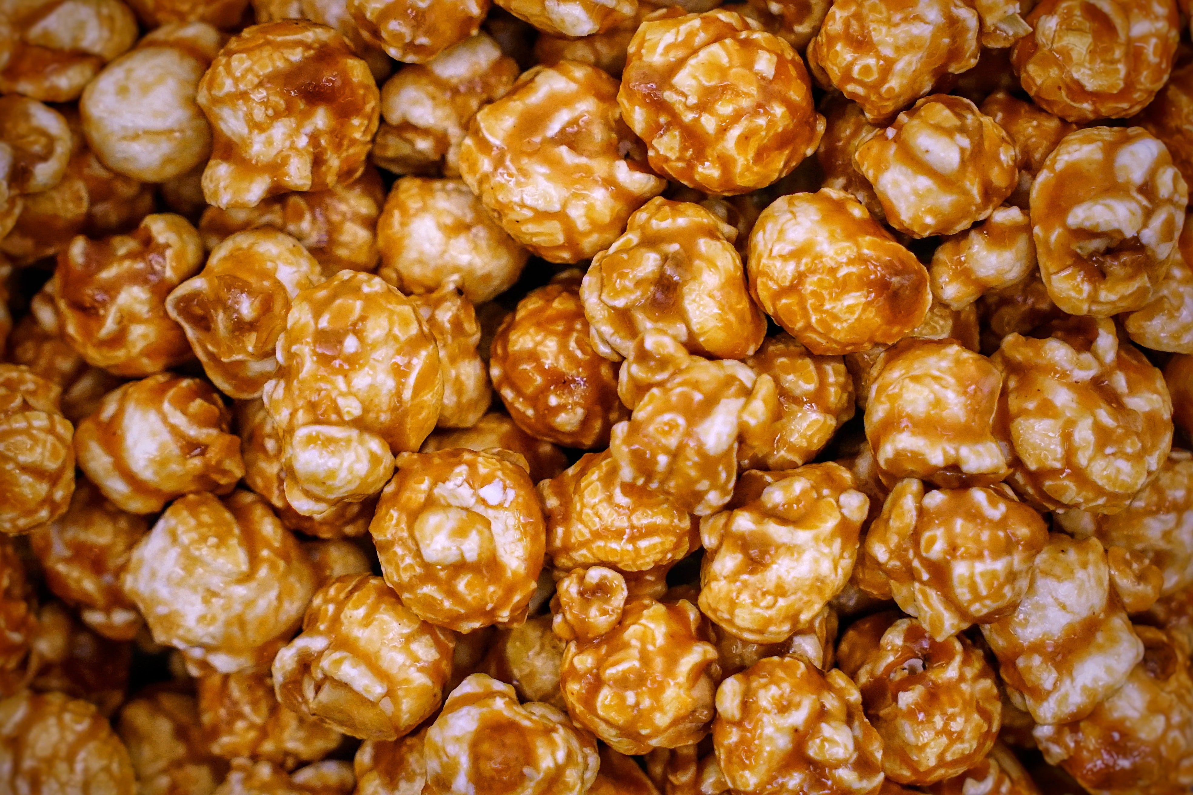 Four Can’t-Miss Gourmet Popcorn Shops in Oak Park for Sophisticated Snackers